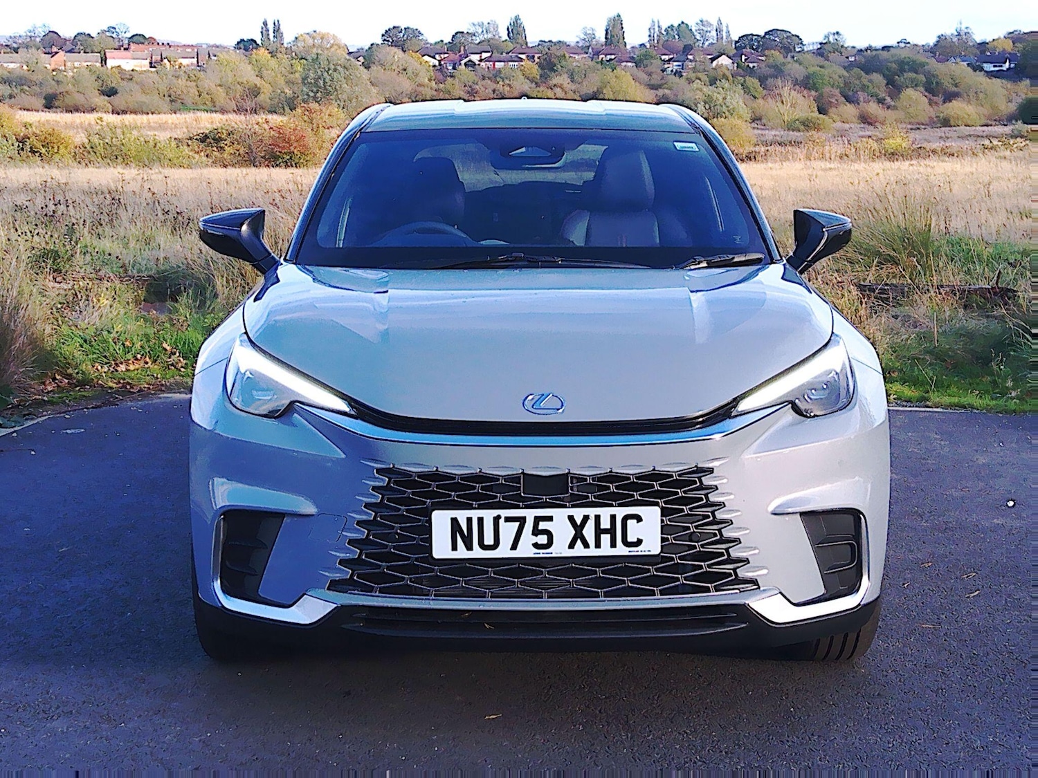 Used Lexus LBX for sale - 76408637: Photo 2