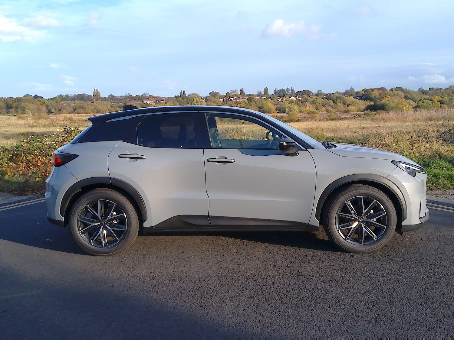 Used Lexus LBX for sale - 76408637: Photo 3