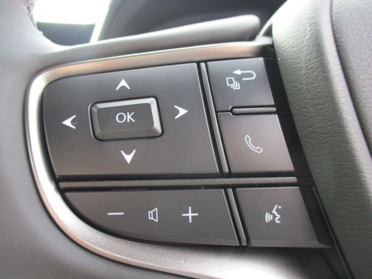 Used Lexus UX 2025 for sale - 76251414: Photo 47