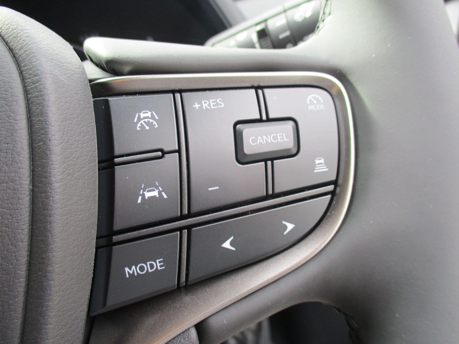 Used Lexus UX 2025 for sale - 76251414: Photo 48