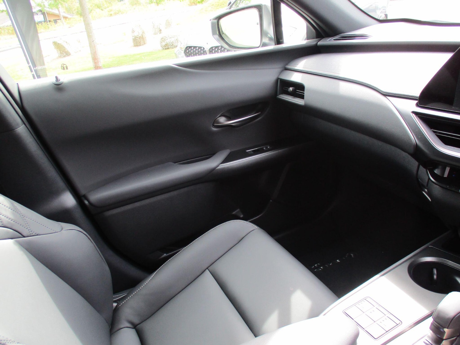 Used Lexus UX 2025 for sale - 76251414: Photo 56