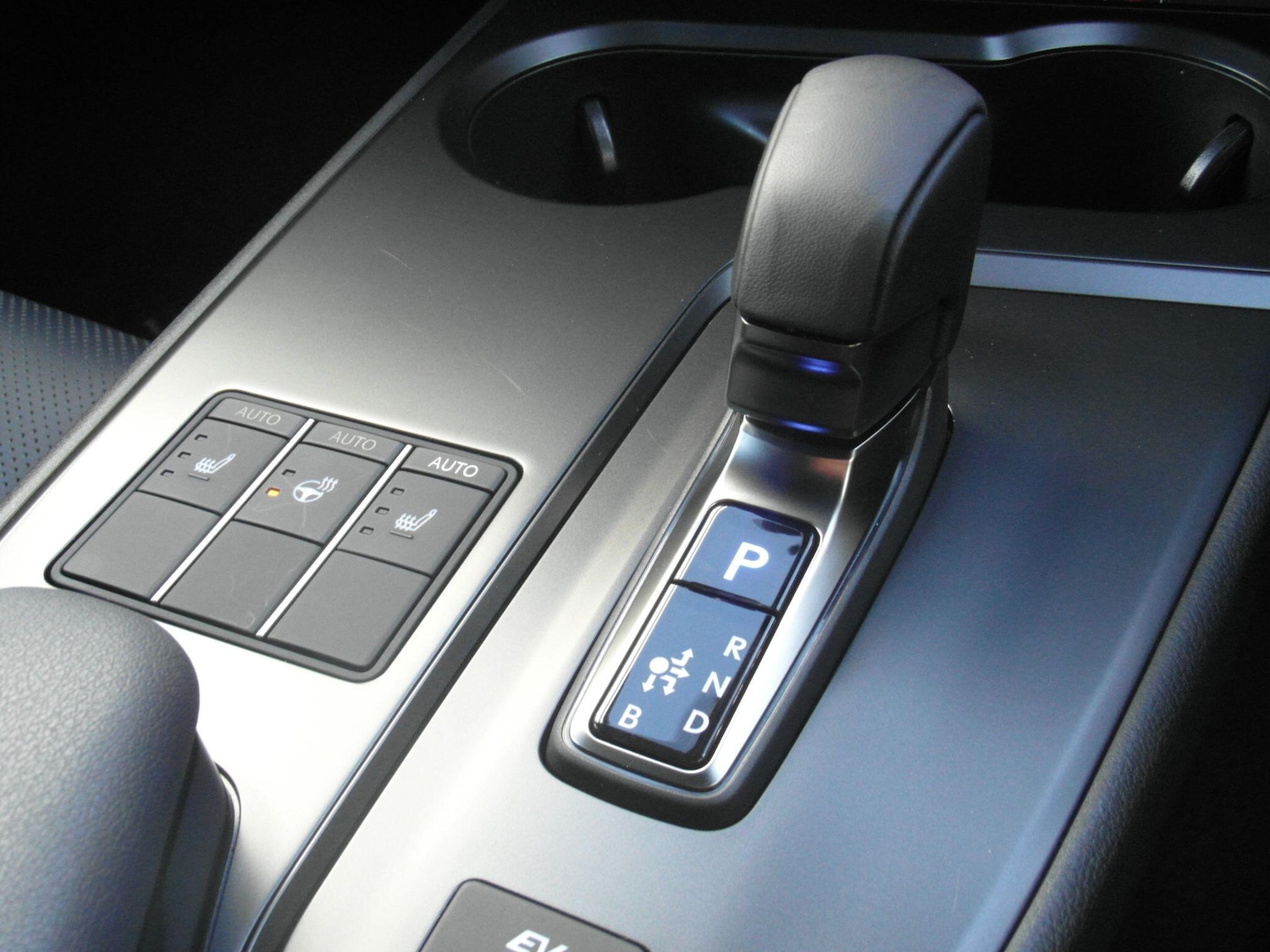 Used Lexus UX 2025 for sale - 76802158: Photo 31