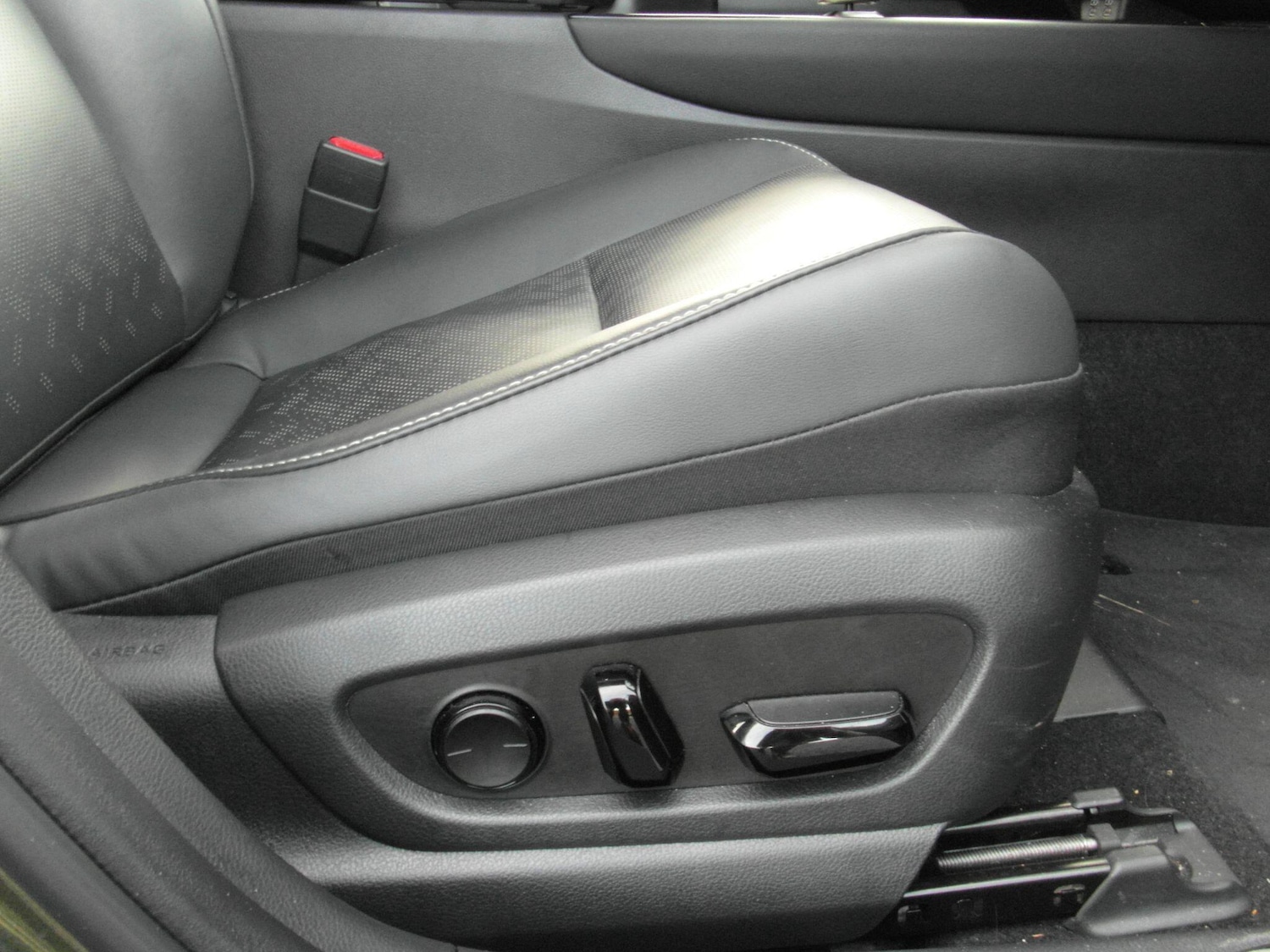 Used Lexus UX 2024 for sale - 76765790: Photo 16