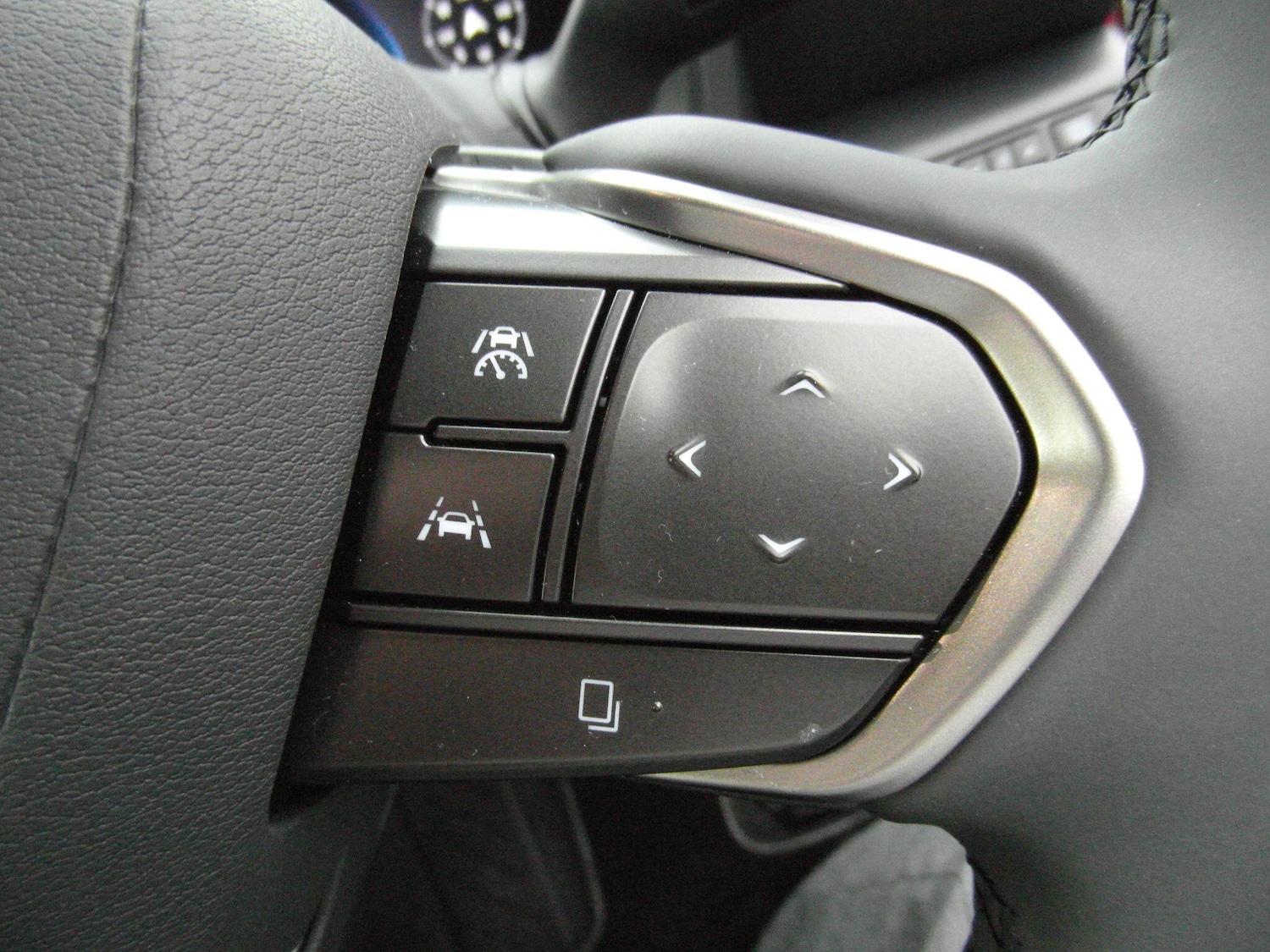 Used Lexus LBX 2025 for sale - 76538950: Photo 36