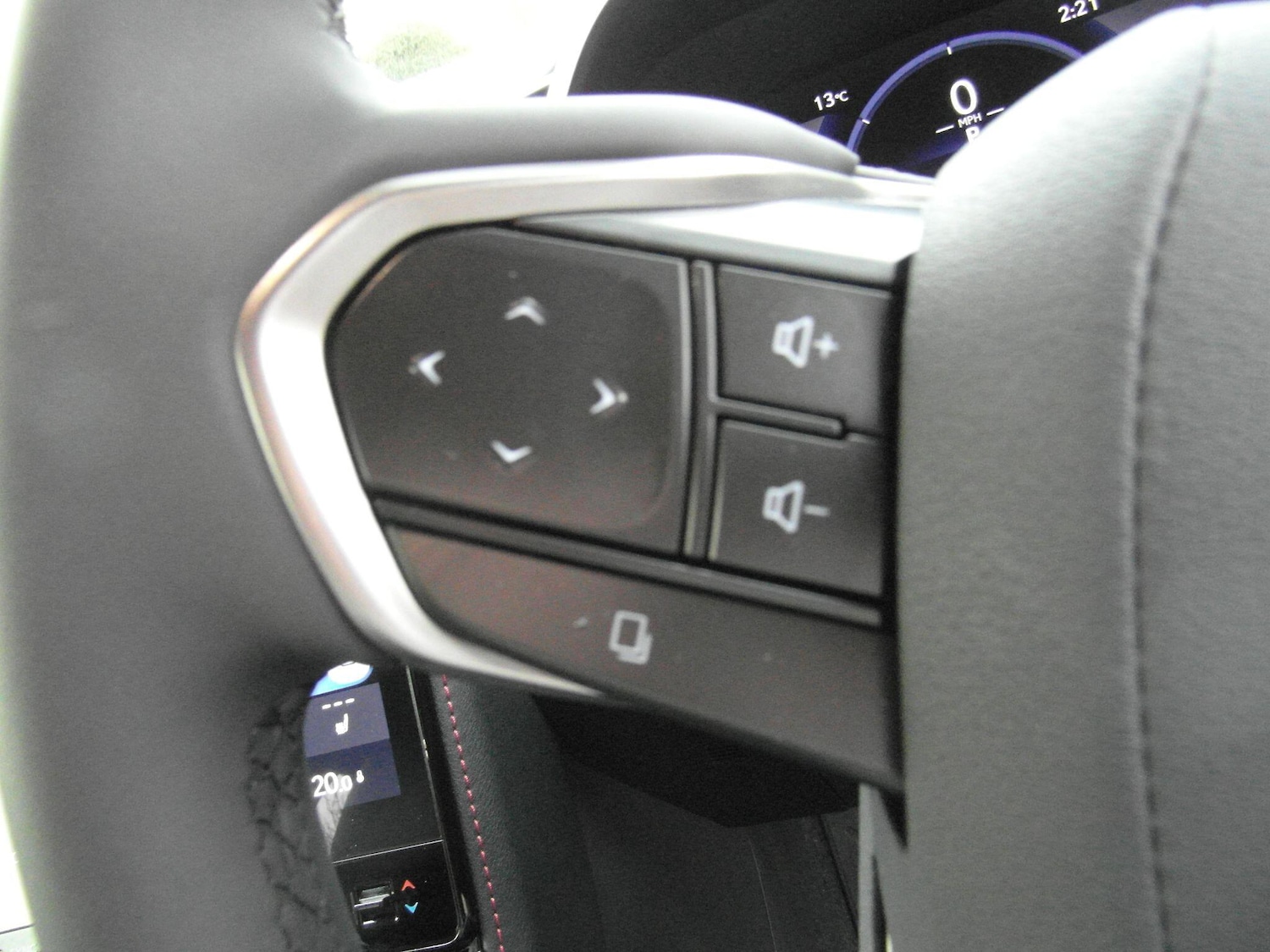 Used Lexus LBX 2025 for sale - 76538950: Photo 37