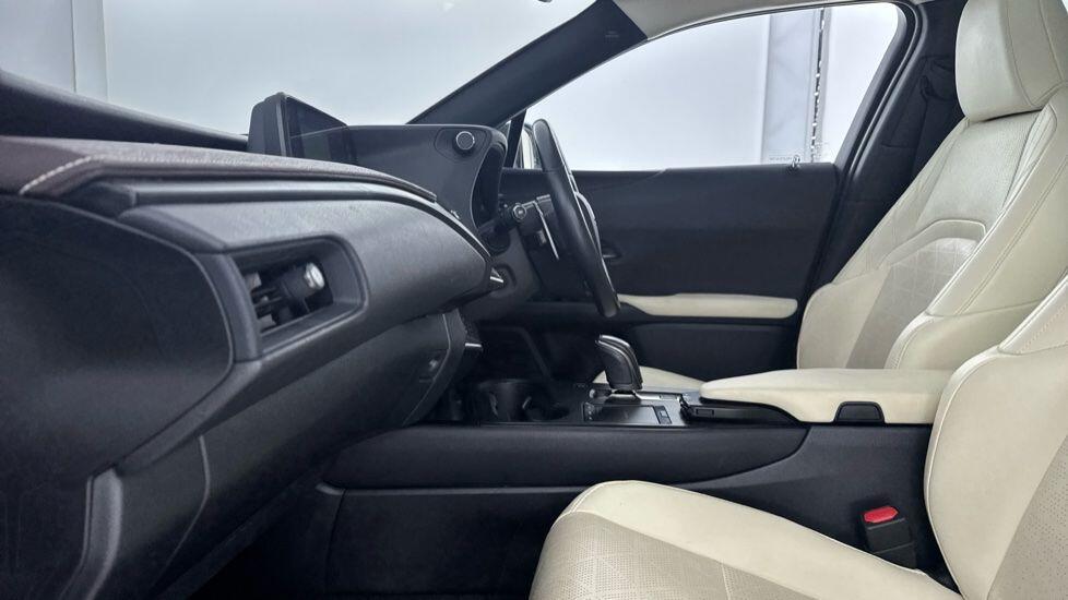 Used Lexus UX 2021 for sale - 78101263: Photo 6