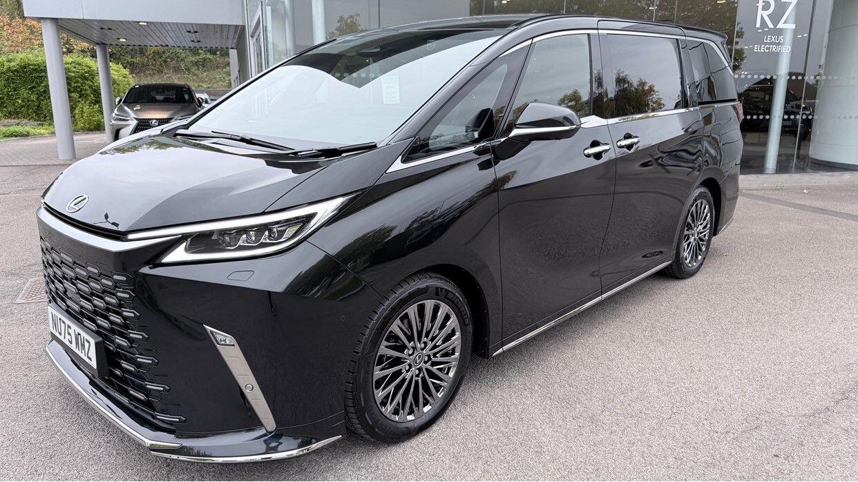 Used Lexus LM 2025 for sale - 76855816: Photo 4