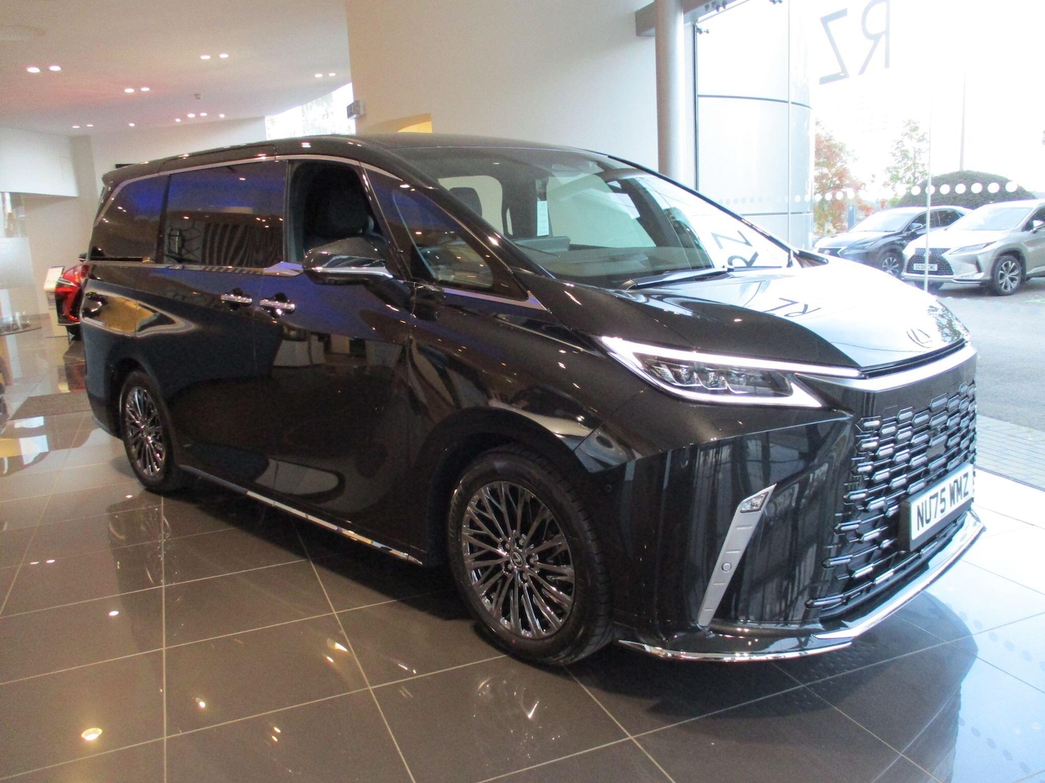 Used Lexus LM 2025 for sale - 76855816: Photo 9