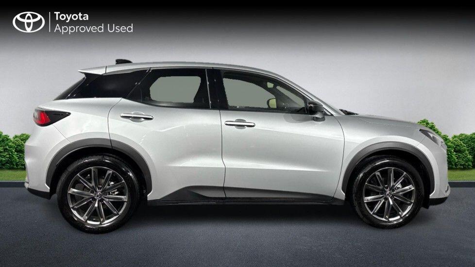 Used Lexus LBX 2025 for sale - 77909359: Photo 9