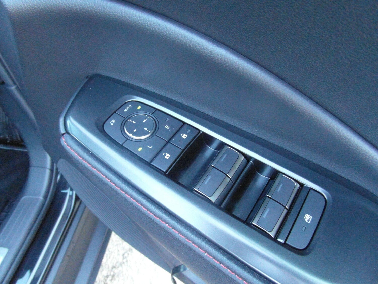 Used Lexus LBX 2026 for sale - 77799050: Photo 33