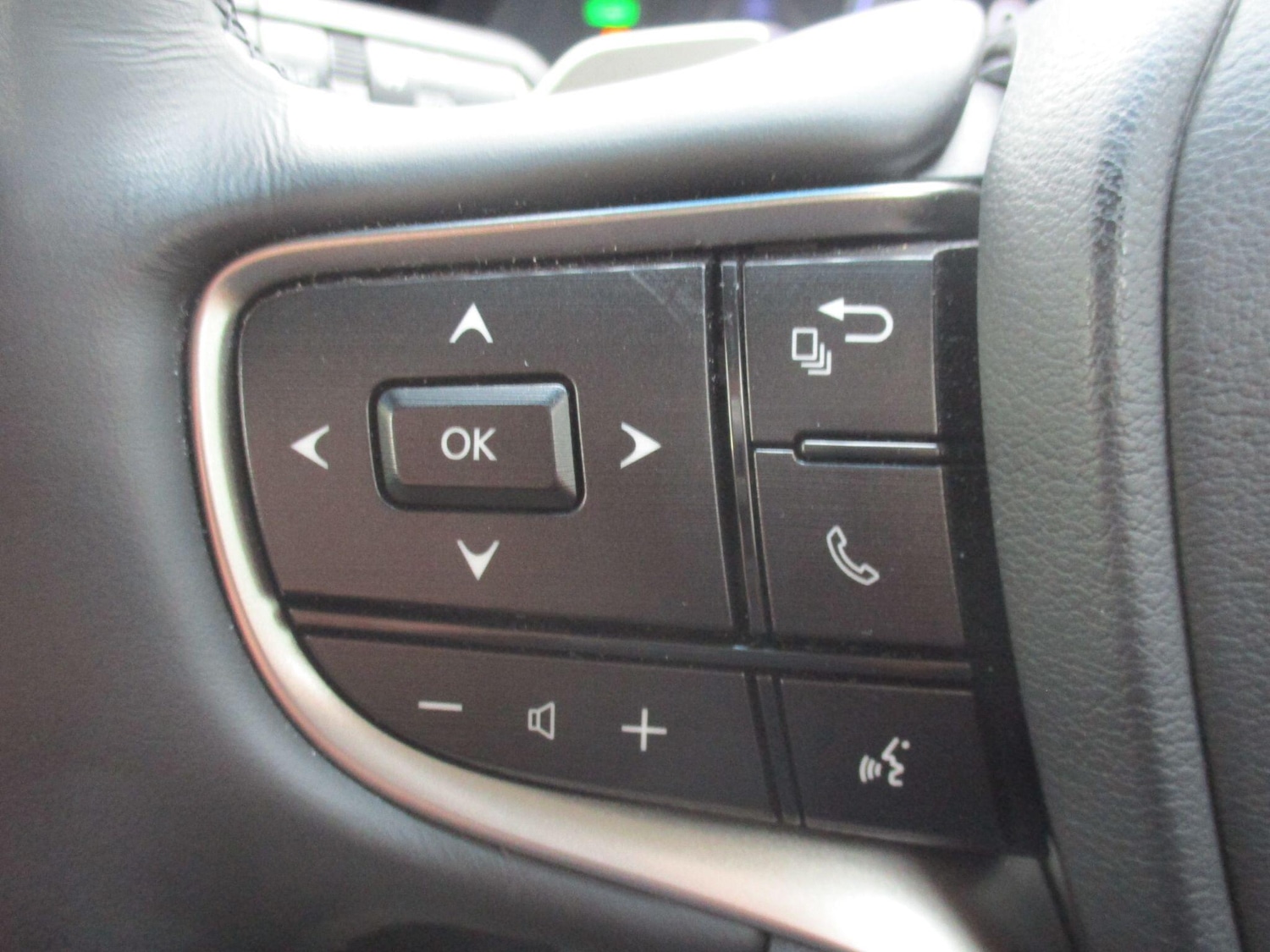 Used Lexus ES 2024 for sale - 76175261: Photo 18