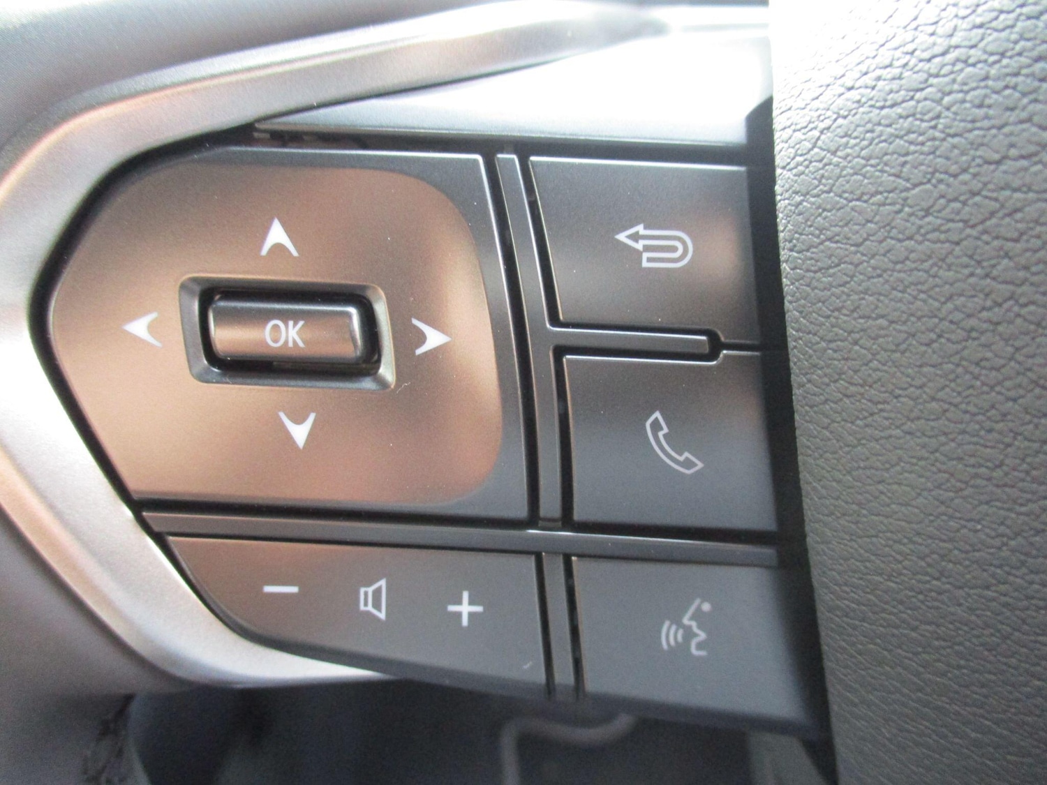 Used Lexus LBX 2025 for sale - 76539104: Photo 23