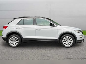 Used Volkswagen T-Roc 2019 for sale - 79659935: Photo