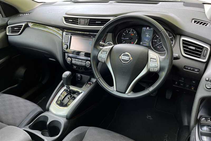 Used Nissan Qashqai 2016 for sale - 76112510: Photo 8