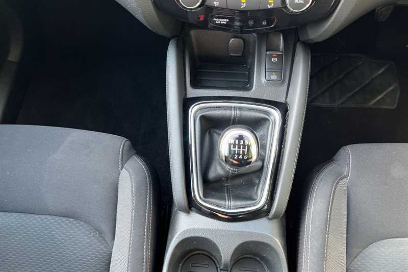 Used Nissan Qashqai 2018 for sale - 77648439: Photo 18