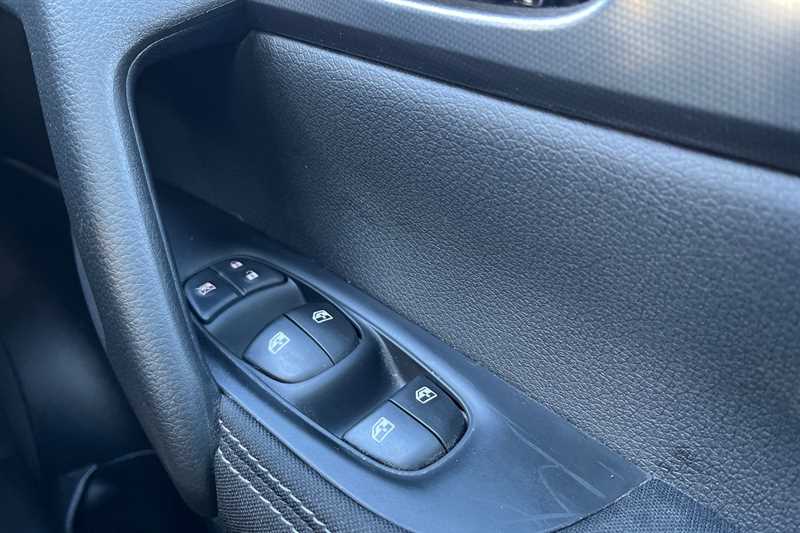 Used Nissan Qashqai 2018 for sale - 77648439: Photo 19