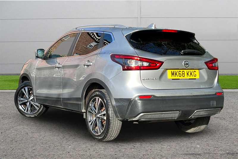 Used Nissan Qashqai 2018 for sale - 77648439: Photo 2