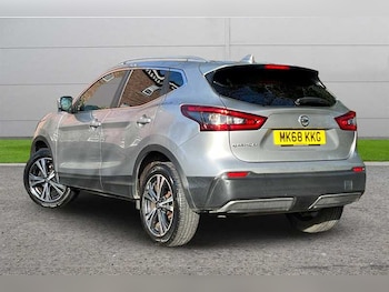 Used Nissan Qashqai 2018 for sale - 77648439: Photo