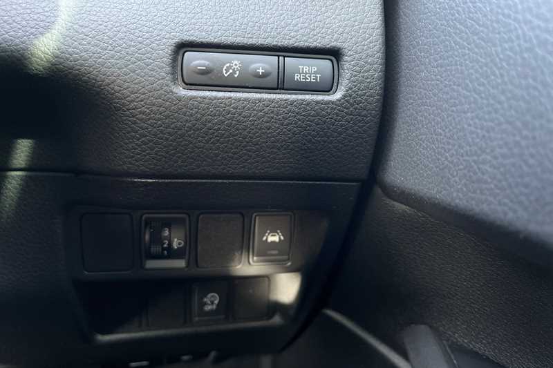 Used Nissan Qashqai 2018 for sale - 77648439: Photo 40