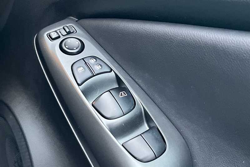 Used Nissan Juke 2024 for sale - 77256773: Photo 18