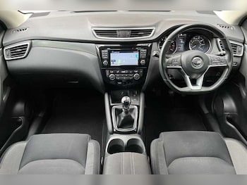 Used Nissan Qashqai 2017 for sale - 75143077: Photo