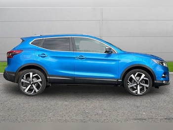 Used Nissan Qashqai 2017 for sale - 77600627: Photo