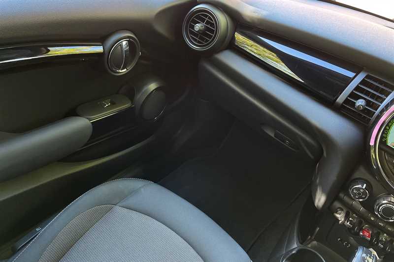 Used MINI Convertible 2017 for sale - 76062414: Photo 39