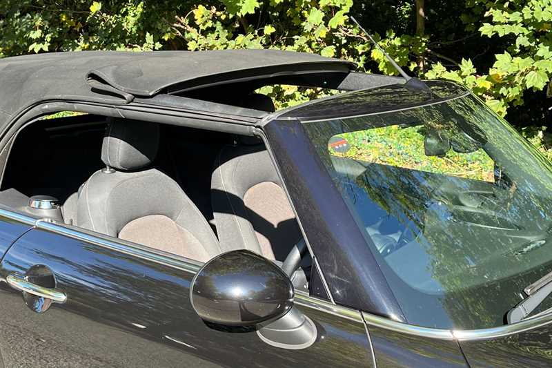 Used MINI Convertible 2017 for sale - 76062414: Photo 4