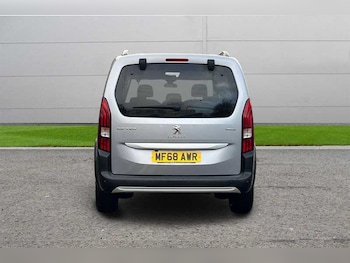 Used Peugeot Rifter 2018 for sale - 76875240: Photo