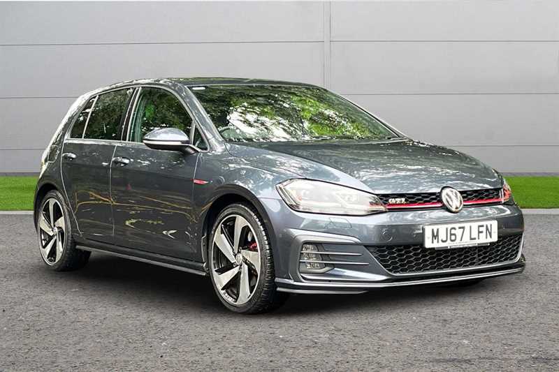 Used Volkswagen Golf 2017 for sale - 76125125: Photo 1
