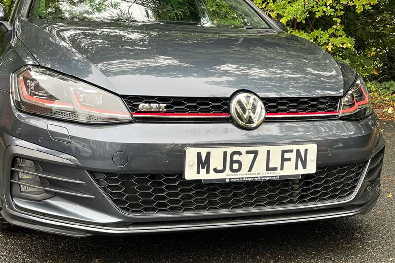 Used Volkswagen Golf 2017 for sale - 76125125: Photo 17