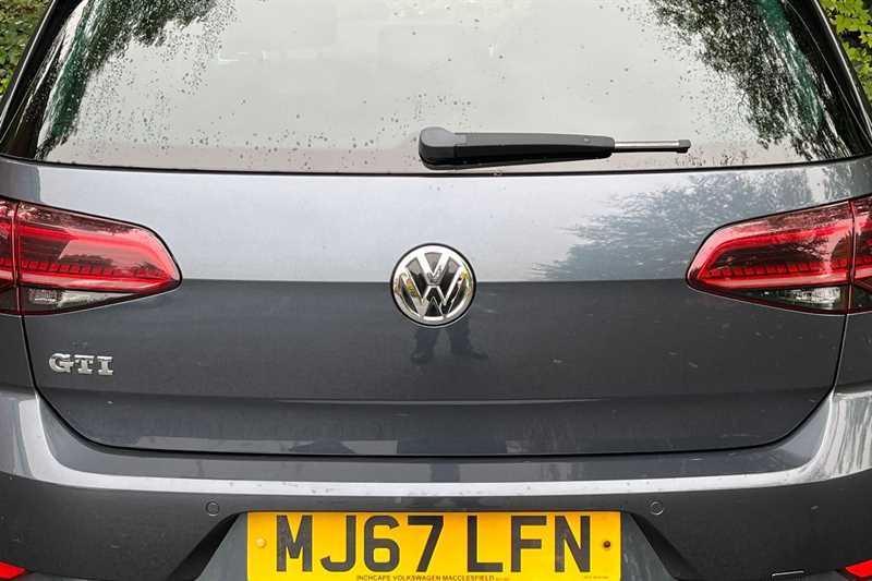 Used Volkswagen Golf 2017 for sale - 76125125: Photo 22