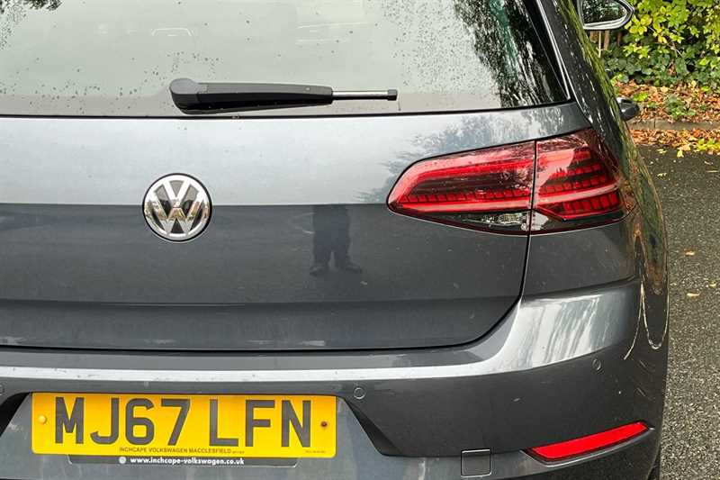 Used Volkswagen Golf 2017 for sale - 76125125: Photo 23