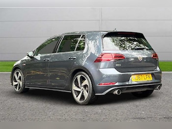 Used Volkswagen Golf 2017 for sale - 76125125: Photo