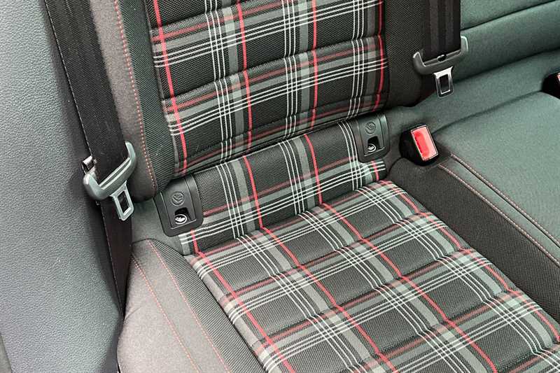 Used Volkswagen Golf 2017 for sale - 76125125: Photo 42