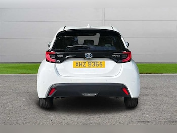 Used Toyota Yaris 2020 for sale - 79488123: Photo