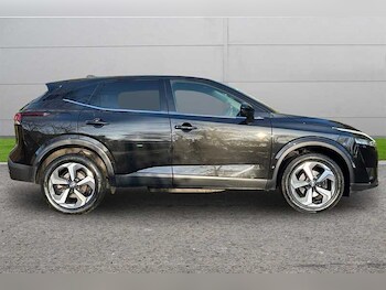 Used Nissan Qashqai 2022 for sale - 77111947: Photo