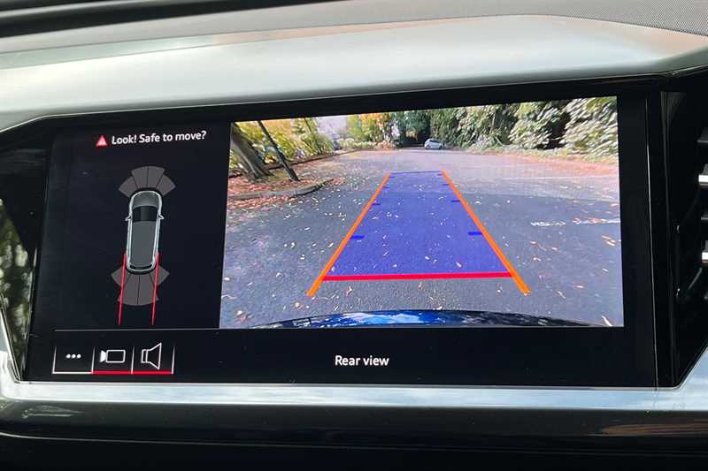 Used Audi Q4 e-tron 2024 for sale - 76074731: Photo 5