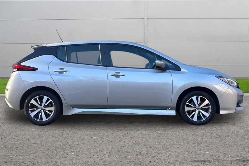 Used Nissan Leaf 2021 for sale - 76501644: Photo 3