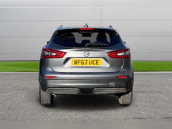 Used Nissan Qashqai 2017 for sale - 77134100: Photo