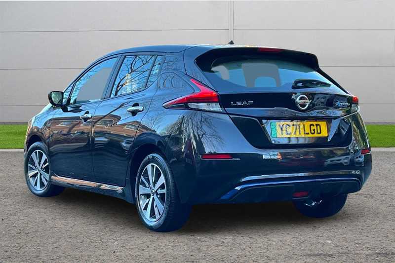 Used Nissan Leaf 2021 for sale - 76717744: Photo 2