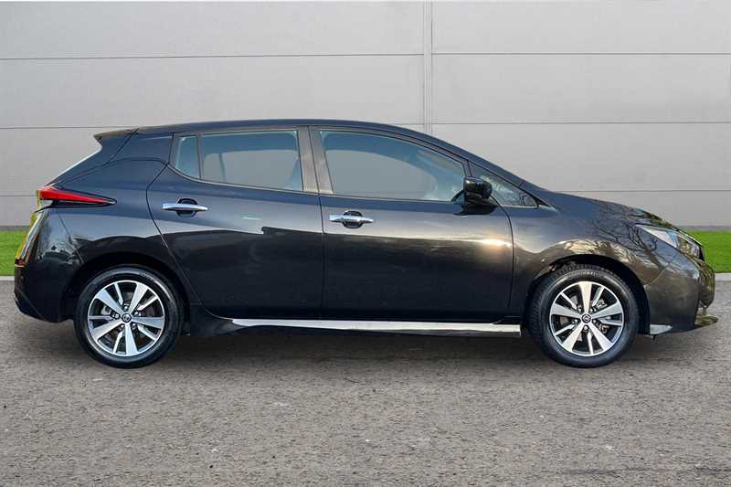 Used Nissan Leaf 2021 for sale - 76717744: Photo 3