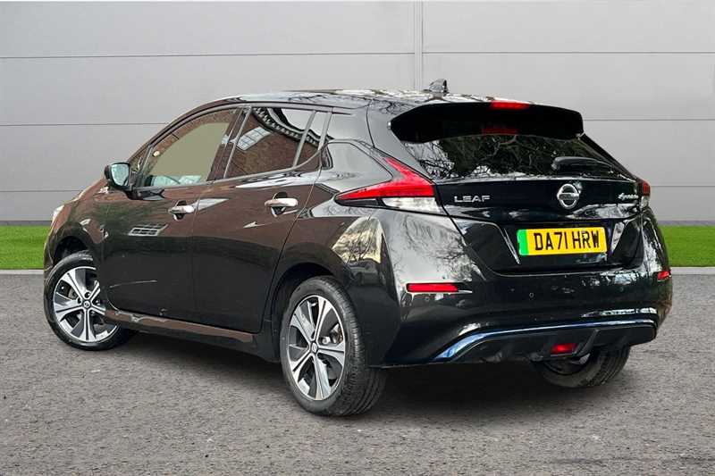 Used Nissan Leaf 2021 for sale - 77256778: Photo 2