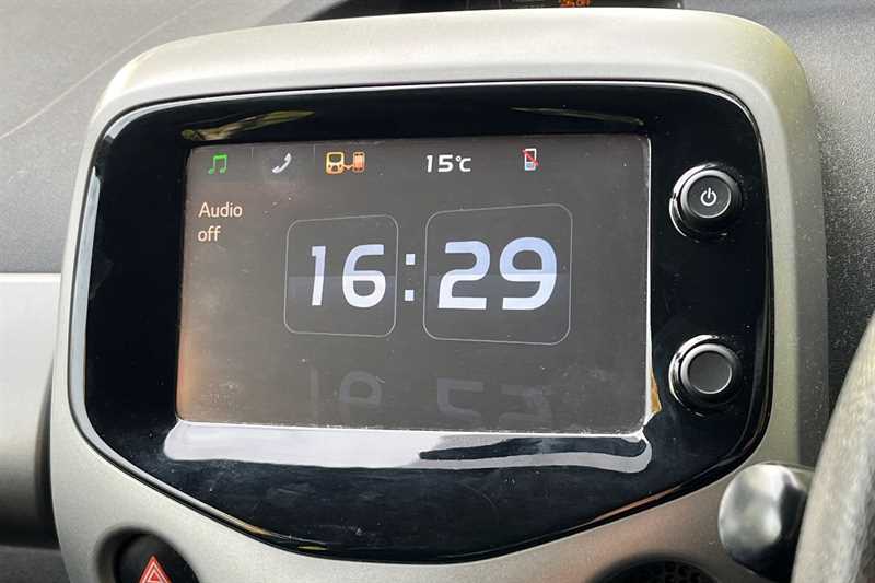 Used Peugeot 108 2015 for sale - 76125068: Photo 11
