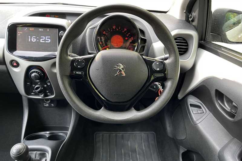 Used Peugeot 108 2015 for sale - 76125068: Photo 15