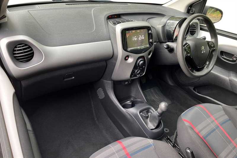 Used Peugeot 108 2015 for sale - 76125068: Photo 7