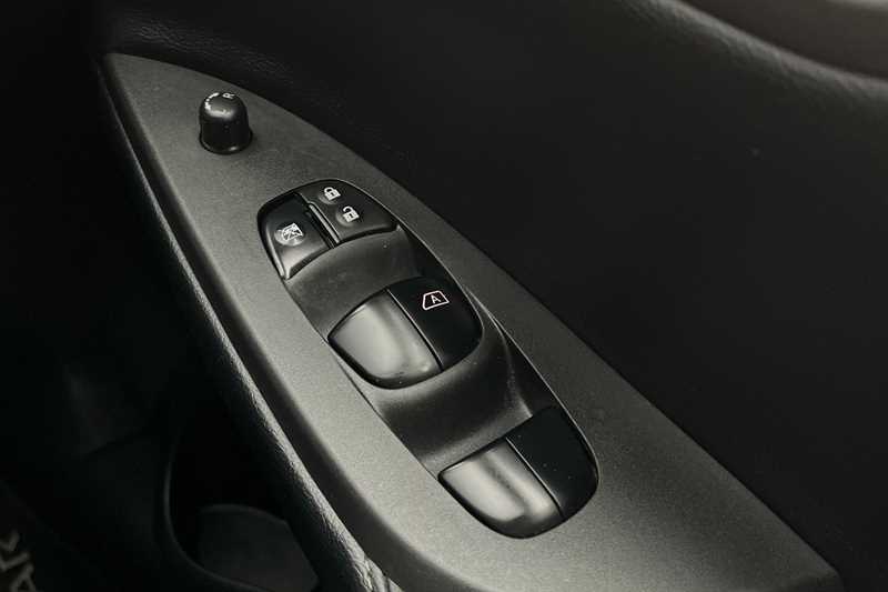 Used Nissan Pulsar 2018 for sale - 76875239: Photo 18