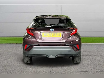 Used Toyota C-HR 2023 for sale - 79523411: Photo