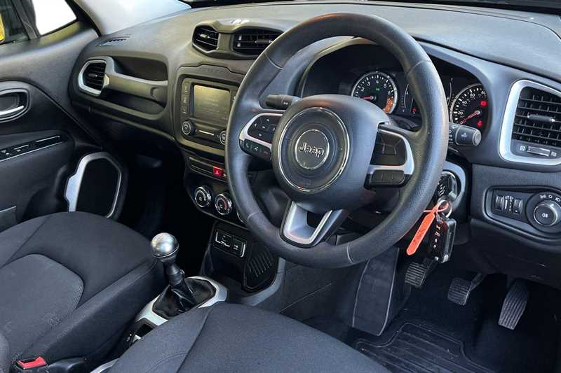 Used Jeep Renegade 2016 for sale - 76705934: Photo 8