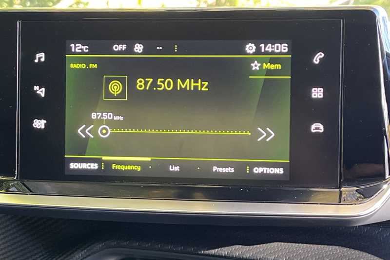 Used Peugeot 2008 2022 for sale - 76390261: Photo 10